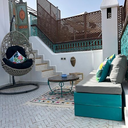 Riad Amazing Amazigh Avec Jacuzzi Petit Dejeuner Compris Avec Aussi Chambres Familiales Pres De La Place Jemaa El Fna 马拉喀什 外观 照片