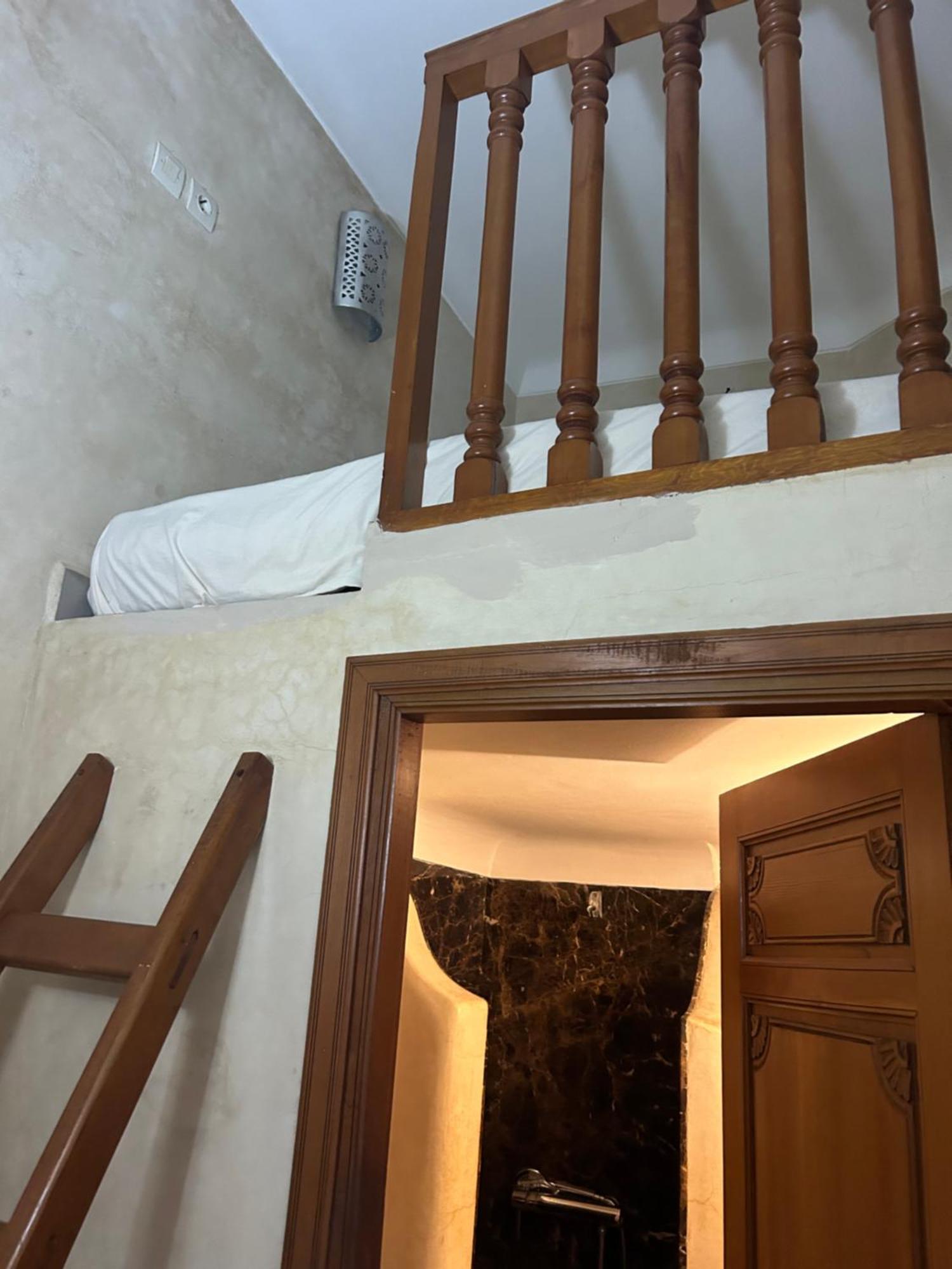 Riad Amazing Amazigh Avec Jacuzzi Petit Dejeuner Compris Avec Aussi Chambres Familiales Pres De La Place Jemaa El Fna 马拉喀什 外观 照片