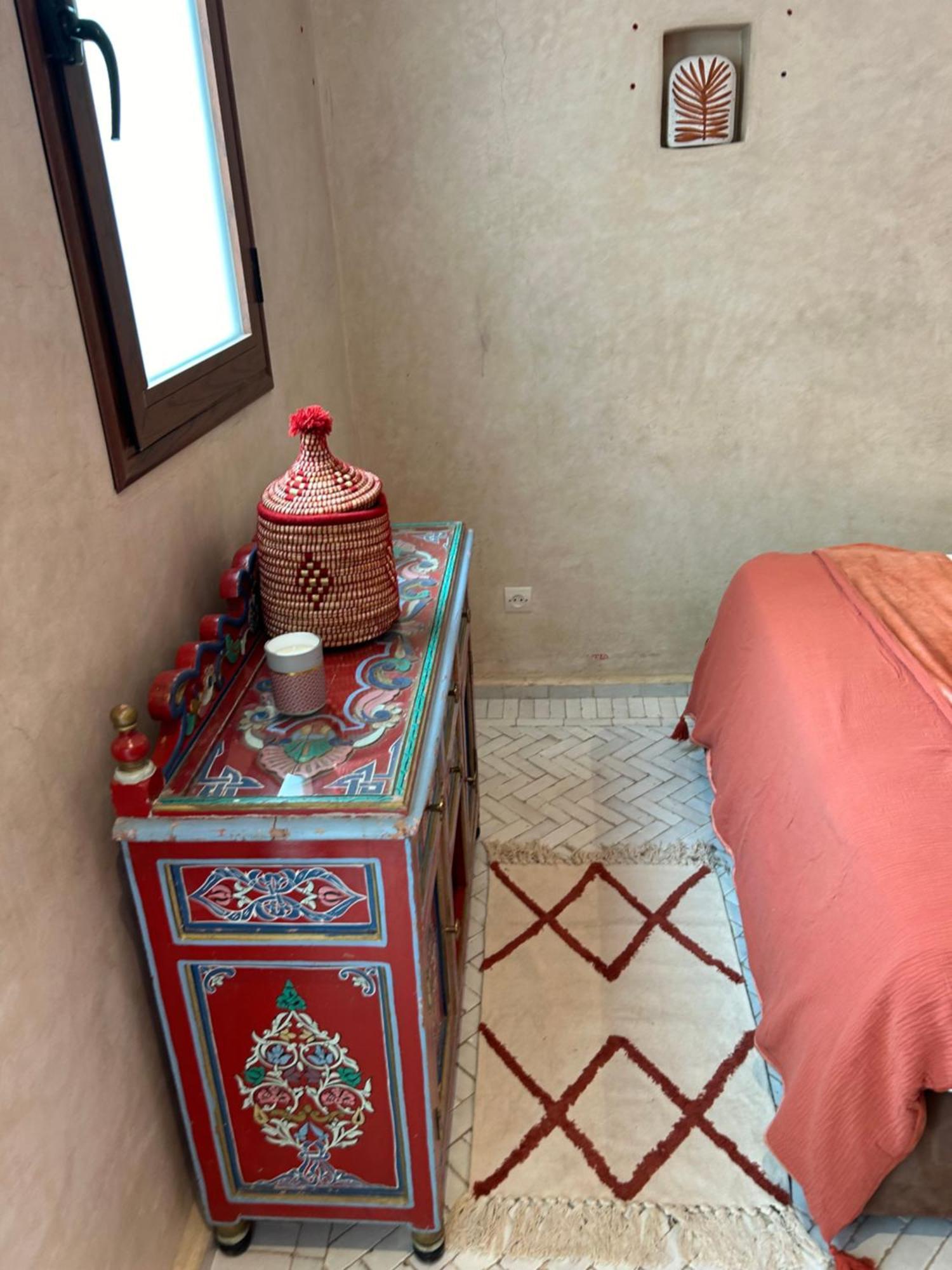 Riad Amazing Amazigh Avec Jacuzzi Petit Dejeuner Compris Avec Aussi Chambres Familiales Pres De La Place Jemaa El Fna 马拉喀什 外观 照片