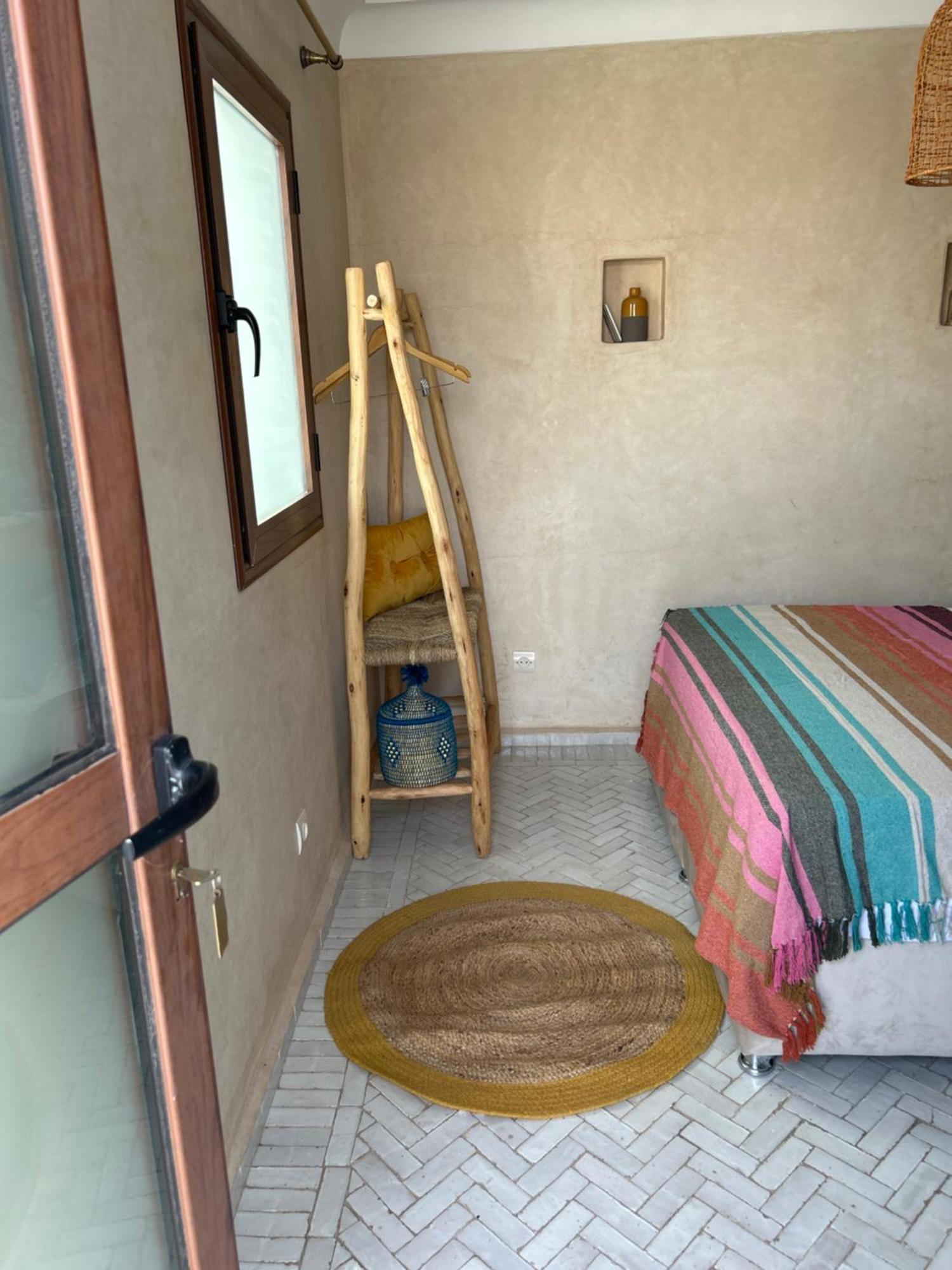 Riad Amazing Amazigh Avec Jacuzzi Petit Dejeuner Compris Avec Aussi Chambres Familiales Pres De La Place Jemaa El Fna 马拉喀什 外观 照片